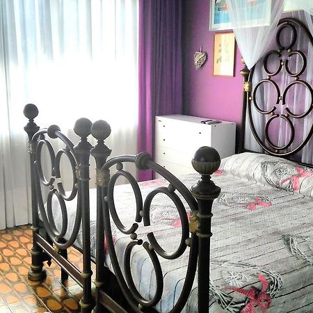 Готель Violet Dreams Формія Екстер'єр фото